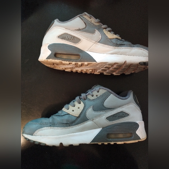 Nike Air Max 90 Shoe Sneakers Ltr Cool Grey/Wolf Grey 833412-013 Size 6.5 W 8 - Picture 3 of 8
